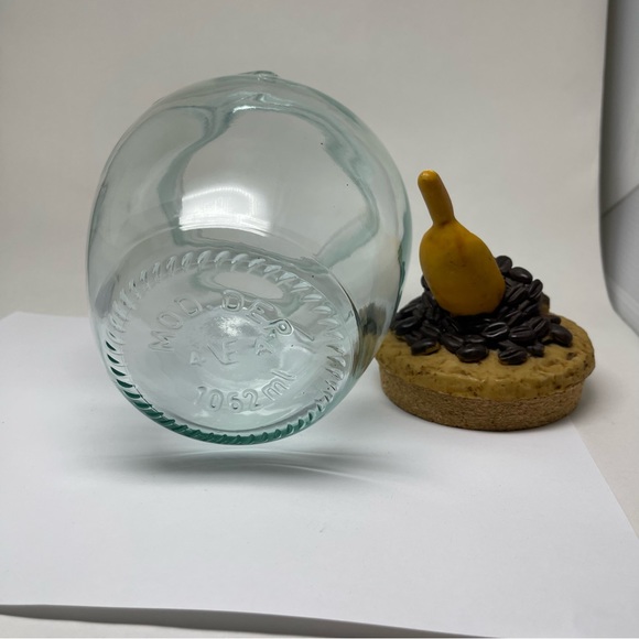 Vintage Green Glass coffee jar display with ornate lid - Picture 8 of 8